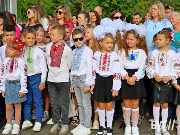 У ліцеях Нововолинська пролунав перший дзвоник | Новини Нововолинська