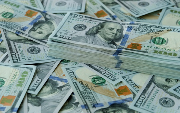 Євро витісняє долар зі світових резервів - МВФ Євро витісняє долар зі світових резервів - МВФ