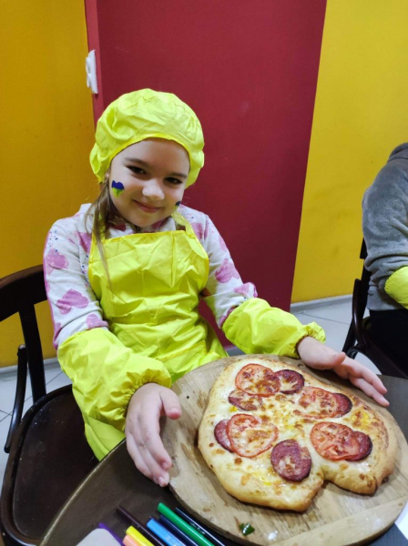 У Нововолинську в пекарні провели безкоштовний майстер-клас для діток військових | Новини Нововолинська