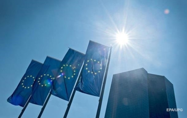 ЄС схвалив виділення Україні 9 млрд євро