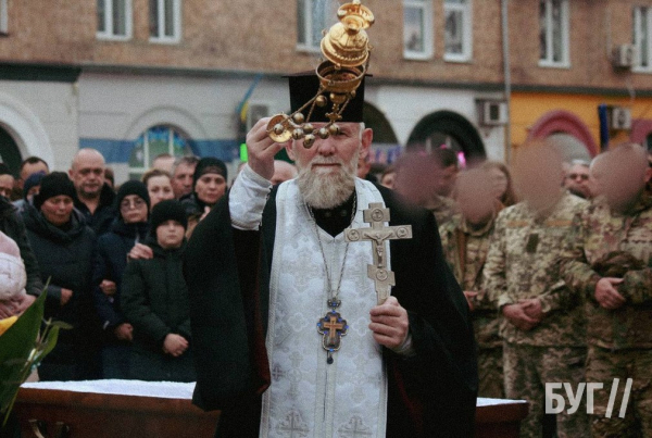 Нововолинськ зустрів двох Героїв Романа Тивонюка та Володимира Дацюка, які віддали своє життя за Україну | Новини Нововолинська