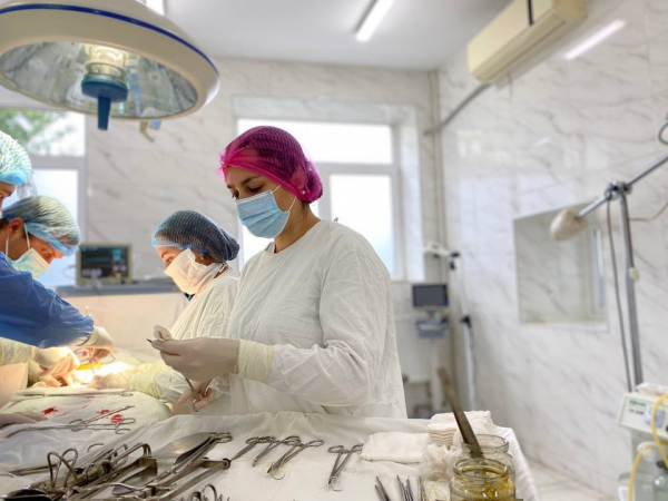 Акушери-гінекологи Нововолинської лікарні вилікували безпліддя пацієнтки, шляхом оперативного втручання | Новини Нововолинська