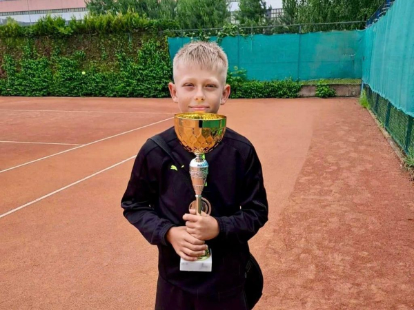Юний новововлинець здобув друге місце в обласному турнірі з тенісу | Новини Нововолинська