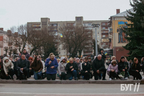 Нововолинськ зустрів двох Героїв Романа Тивонюка та Володимира Дацюка, які віддали своє життя за Україну | Новини Нововолинська