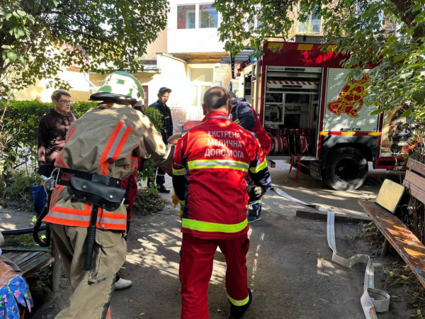 У Нововолинську пожежники врятували чоловіка із задимленої квартири | Новини Нововолинська